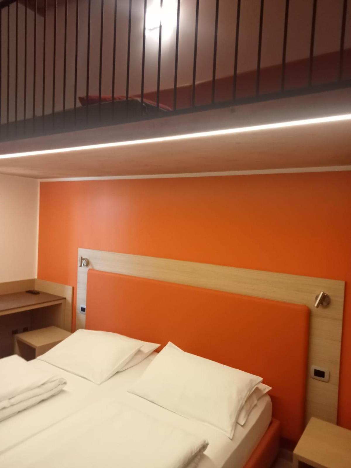 Agritur I Colori Bed & Breakfast Sanzeno Exterior photo