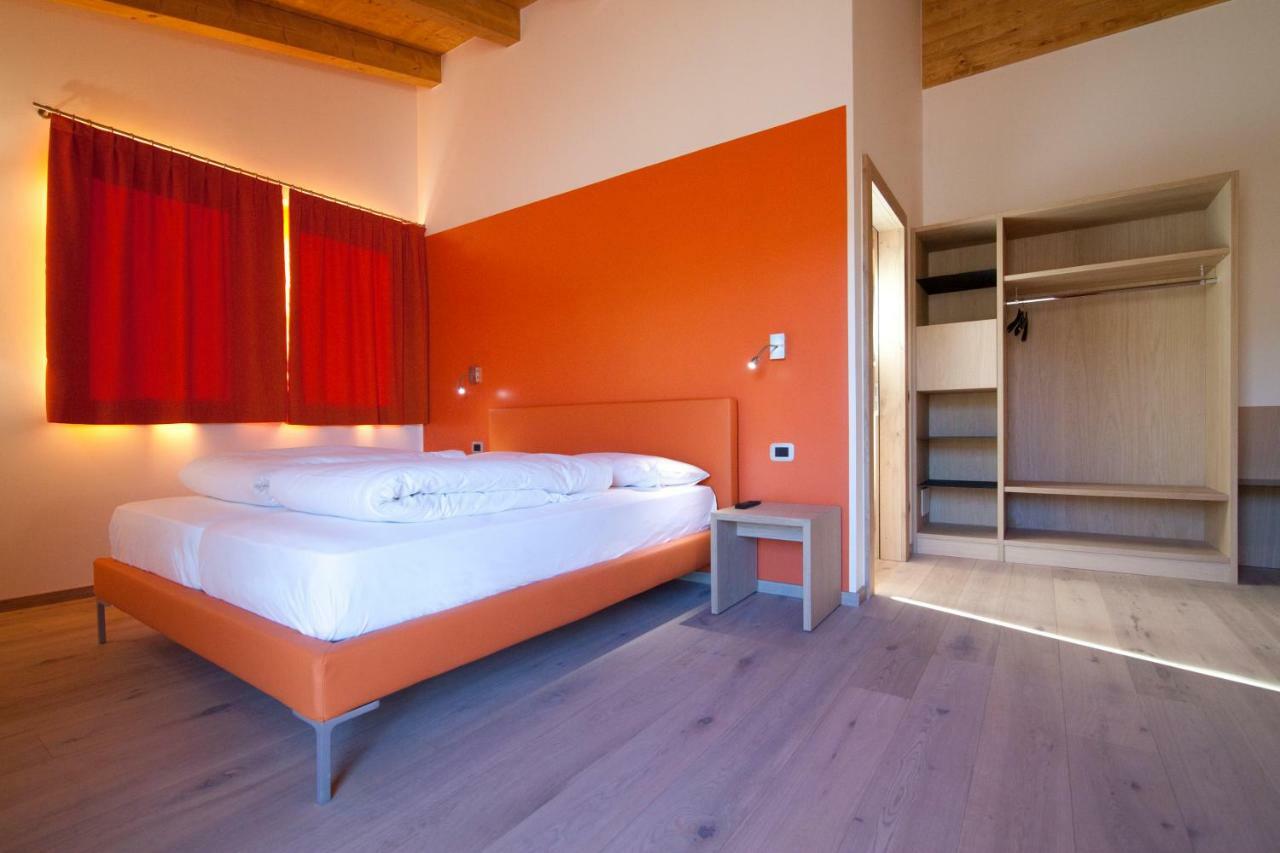 Agritur I Colori Bed & Breakfast Sanzeno Exterior photo
