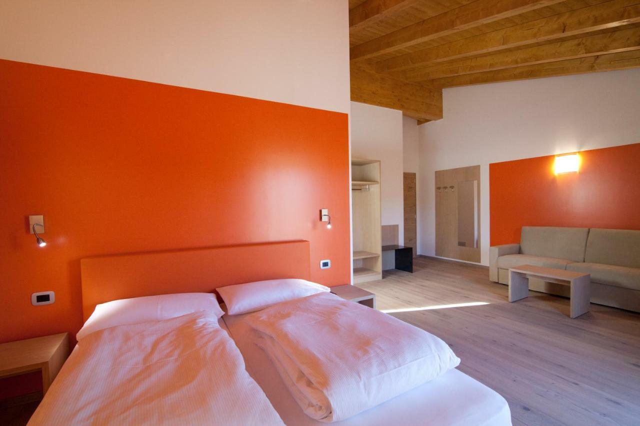 Agritur I Colori Bed & Breakfast Sanzeno Exterior photo