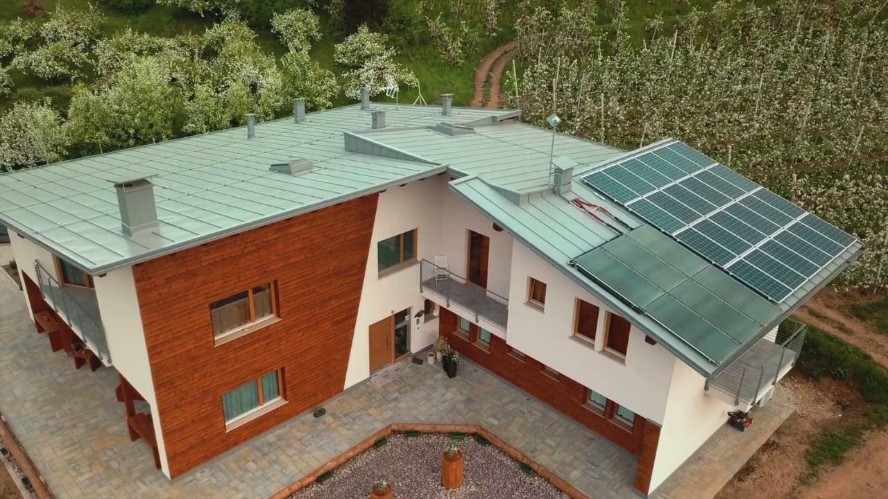 Agritur I Colori Bed & Breakfast Sanzeno Exterior photo