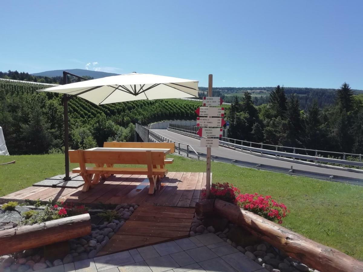Agritur I Colori Bed & Breakfast Sanzeno Exterior photo